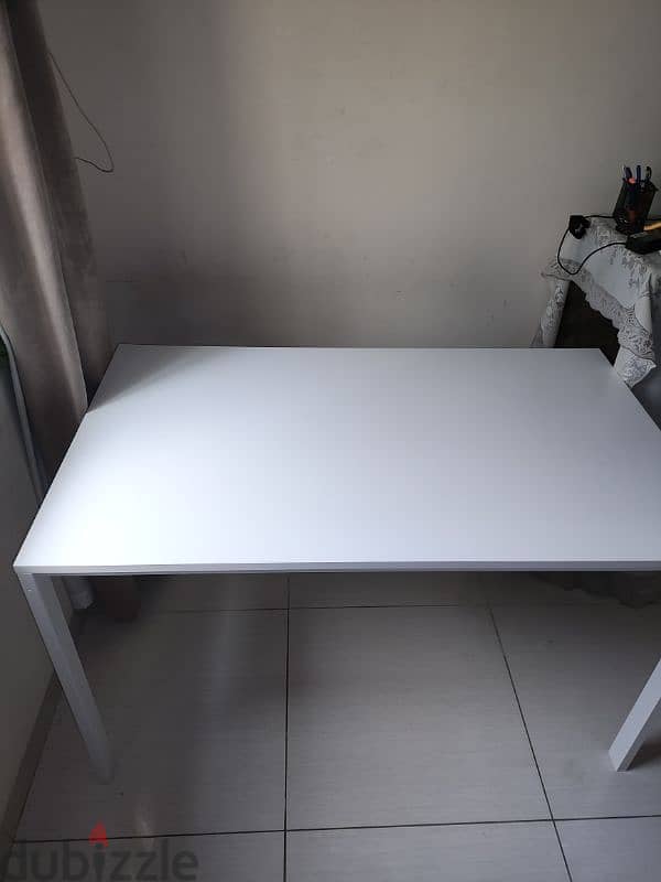 Super white table 1