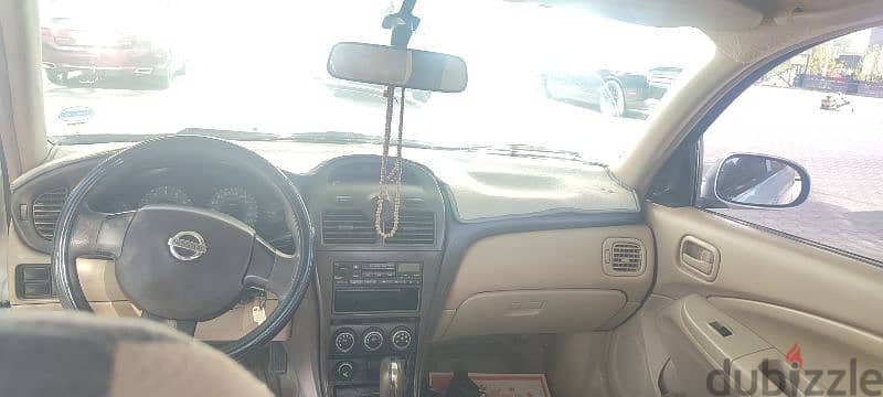 Nissan Sunny 2010 7