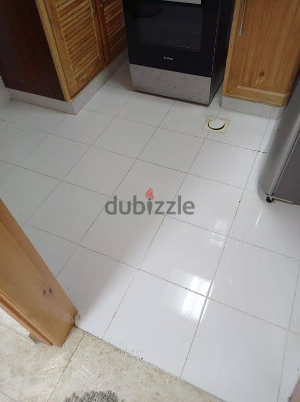 شقة في رأس الحمره/   flat in Qurum 3