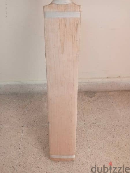 circket Bat MB Malik orignal new condition avaibale for sell 2