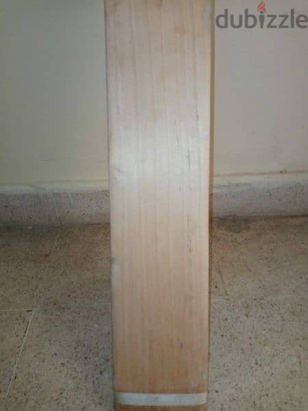 circket Bat MB Malik orignal new condition avaibale for sell 9