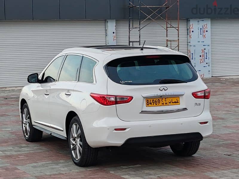 GCC OMAN  7 seats infinity jx 35 option one 2013 first owner 178000 km 3