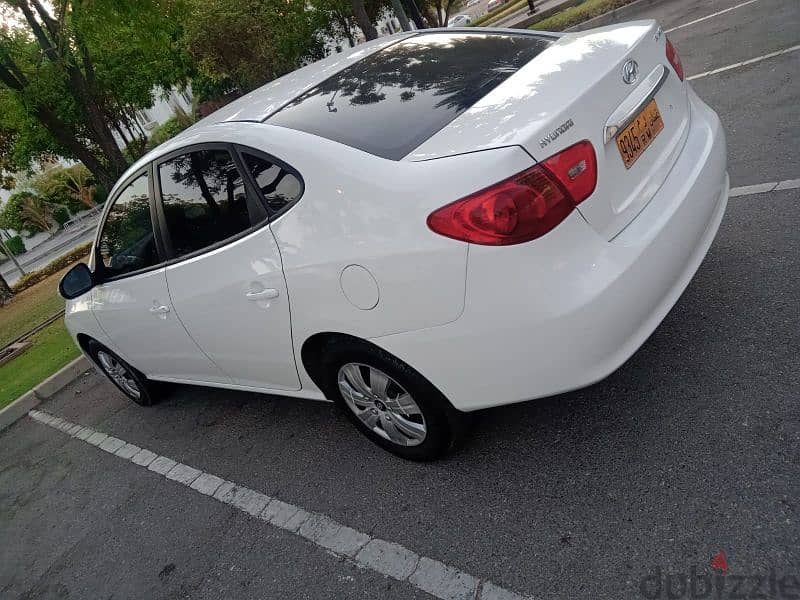 Hyundai Elantra 2011 4