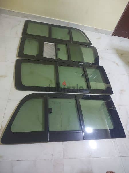 Toyota Hiac Total Side Glass 4