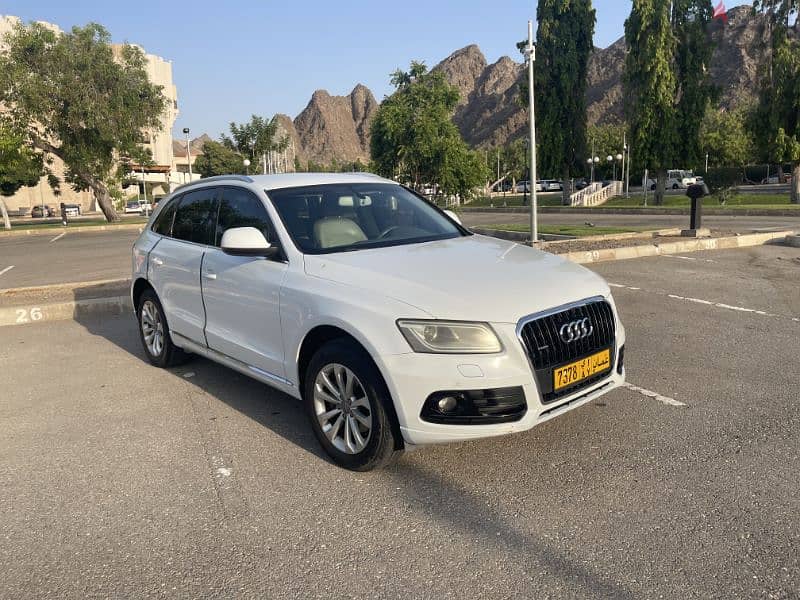 Audi Q5 2013 - Exellent Condition - 2450 R. O Urgent Sell 3