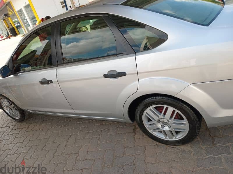 Ford Focus 2010 1