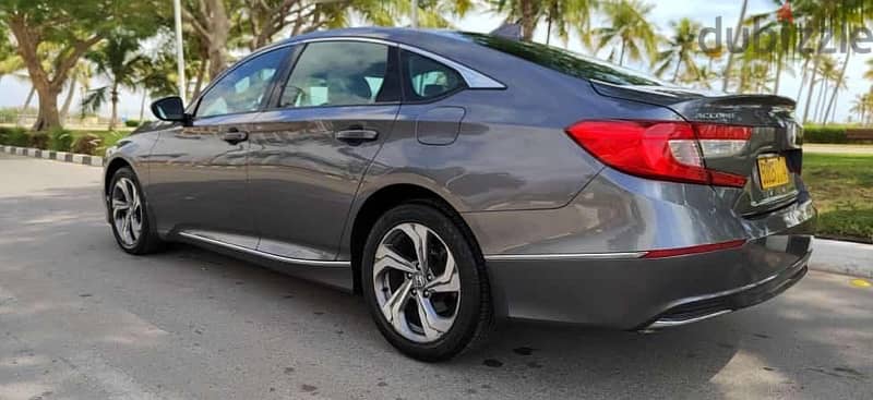 Honda Accord 2018 8