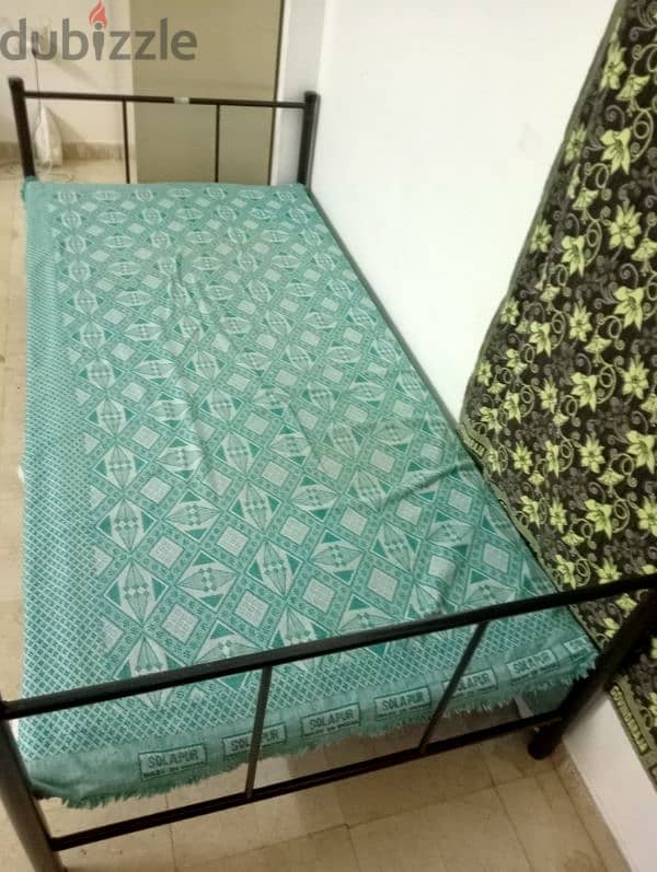 6 months steel old cot 8 riyal only. 0