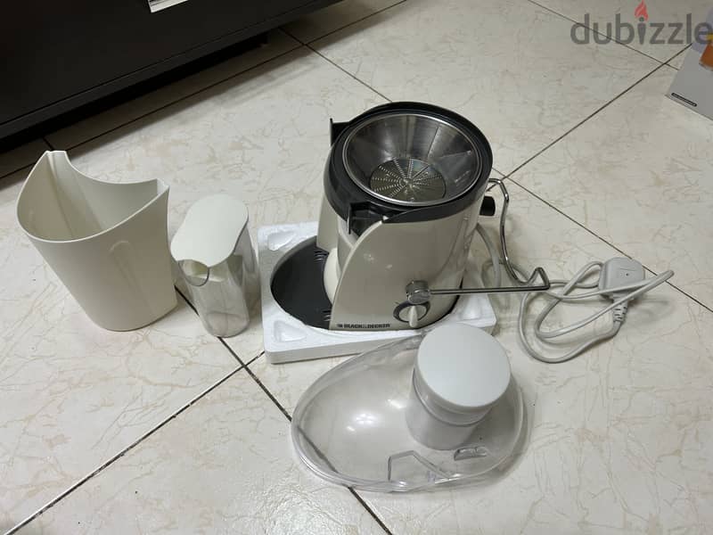 Black and Decker juice extractor - 400 W available for sale 3