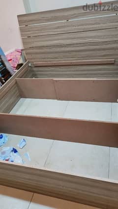 Queen bed 150x190 cm with storage box 0