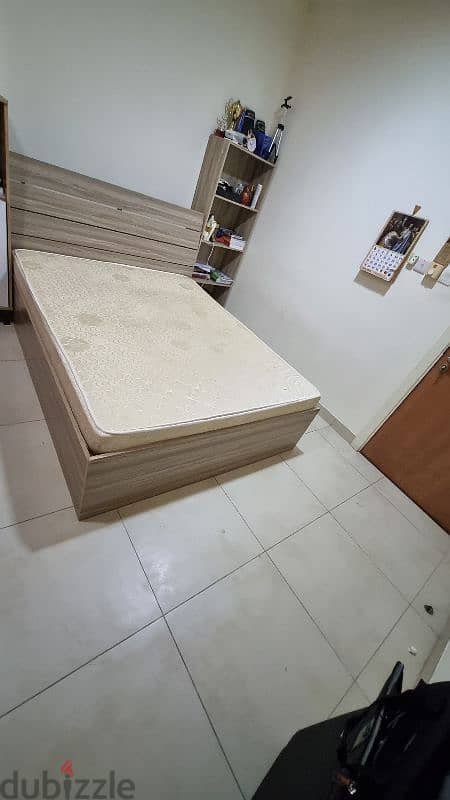 Queen bed 150x190 cm with storage box 2