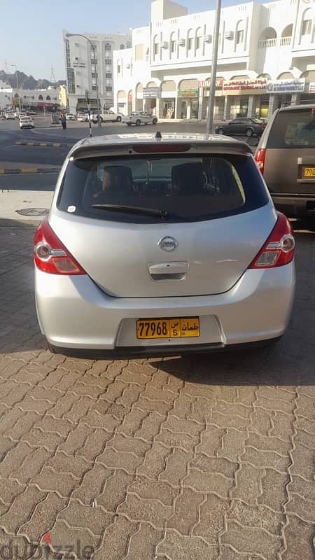 Nissan Tiida 2011 1