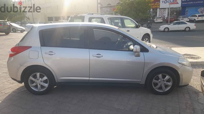 Nissan Tiida 2011 2