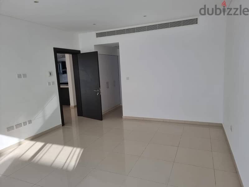 apartment for sale in al mouj Al merya south 6