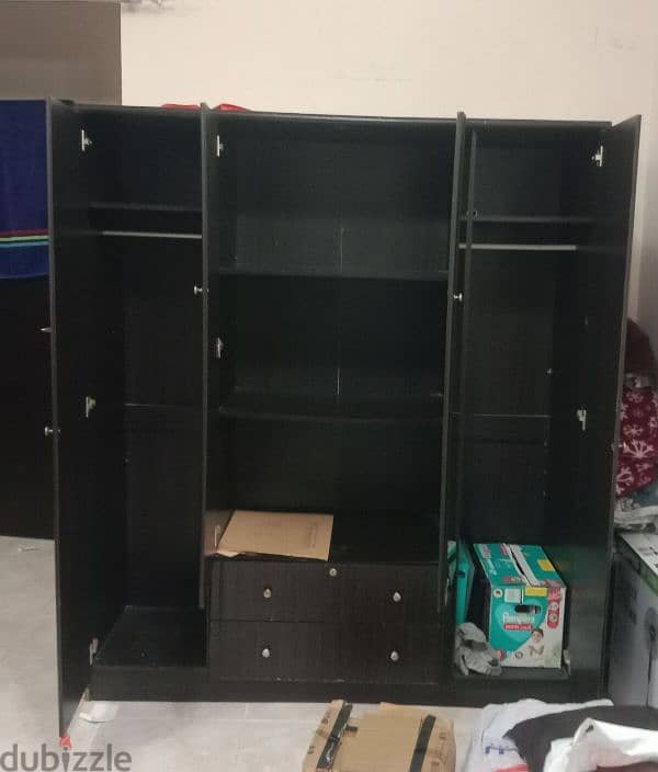 4door cabinet 1