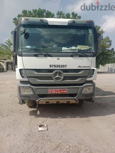 tiper truck 2014 Mercedes very neat and clean by and use