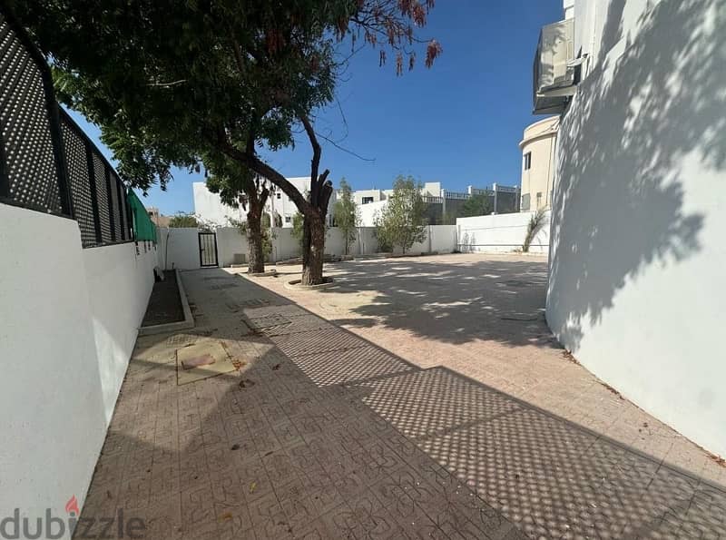 6Bhk located in Madinat Sultan Qaboos. 1