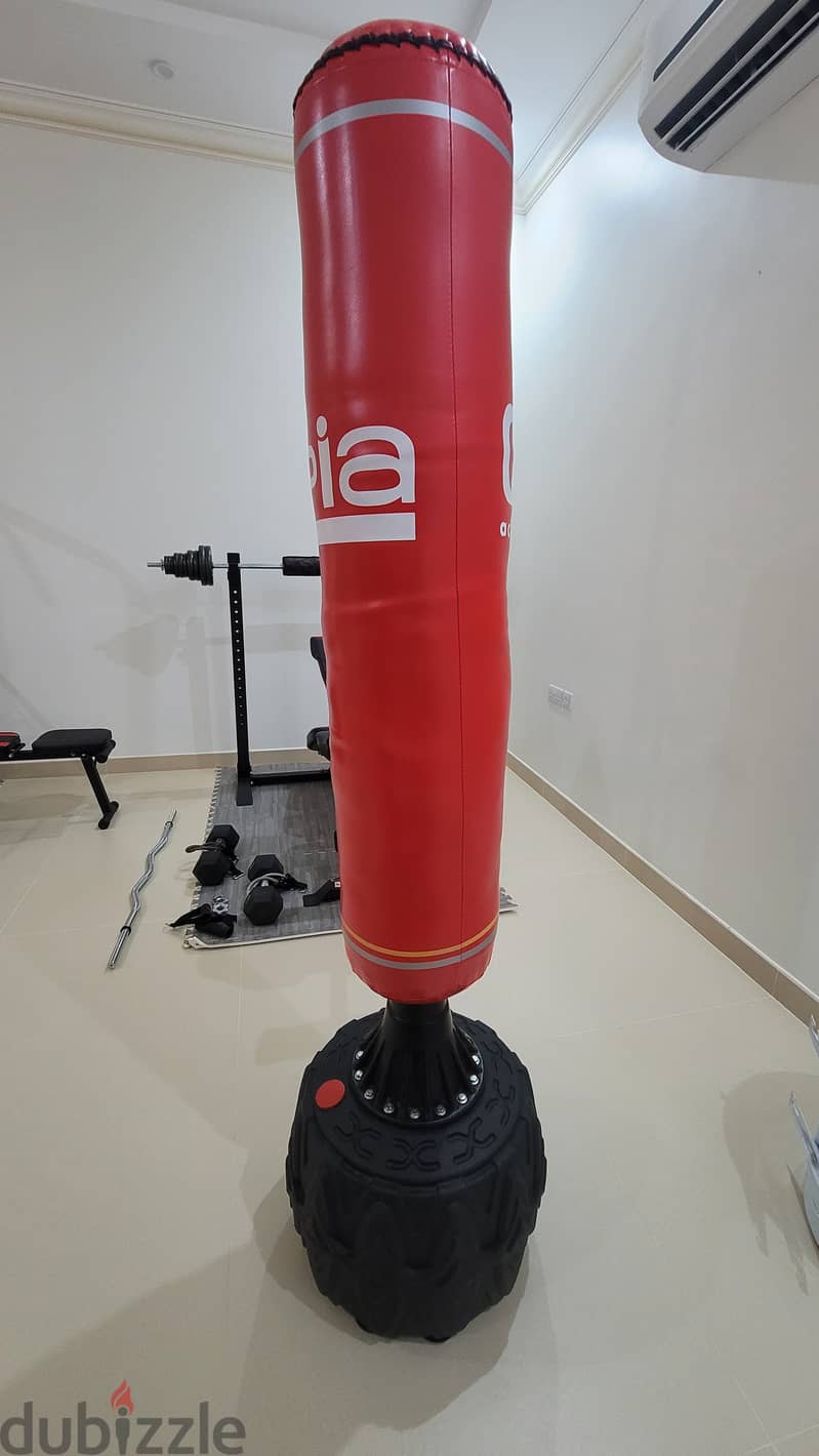 Barely used Bench and Punching Bag {Olympia} 3