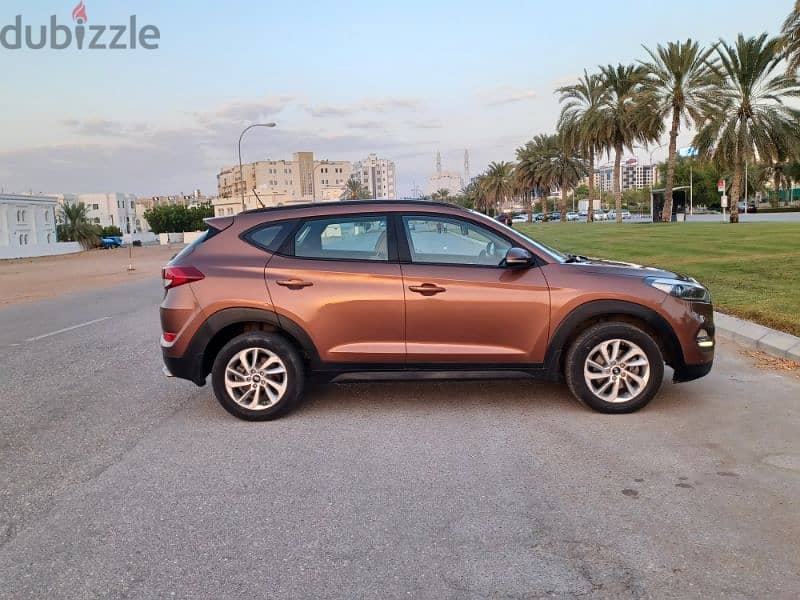 Hyundai tucson model 2018 good condition for sale. 5