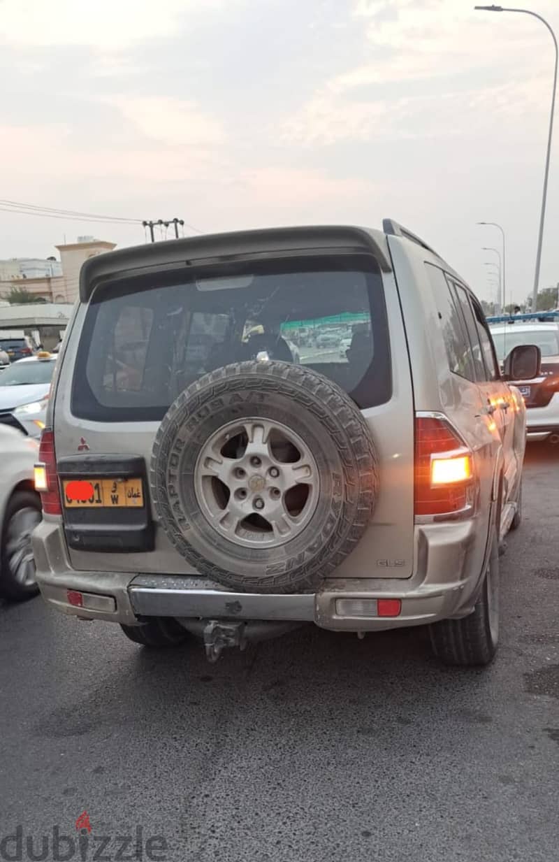 Mitsubishi Pajero 2002 v6 2