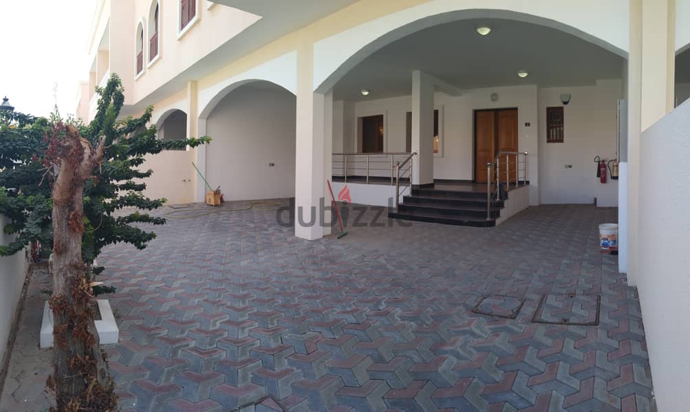 2Me1-5BHK luxury Villa for rent in Ghobra near to 18-November street 0