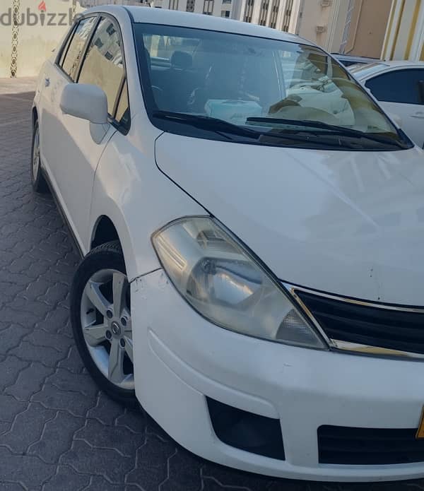 Nissan Tiida 2011 0