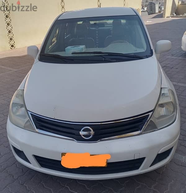 Nissan Tiida 2011 1