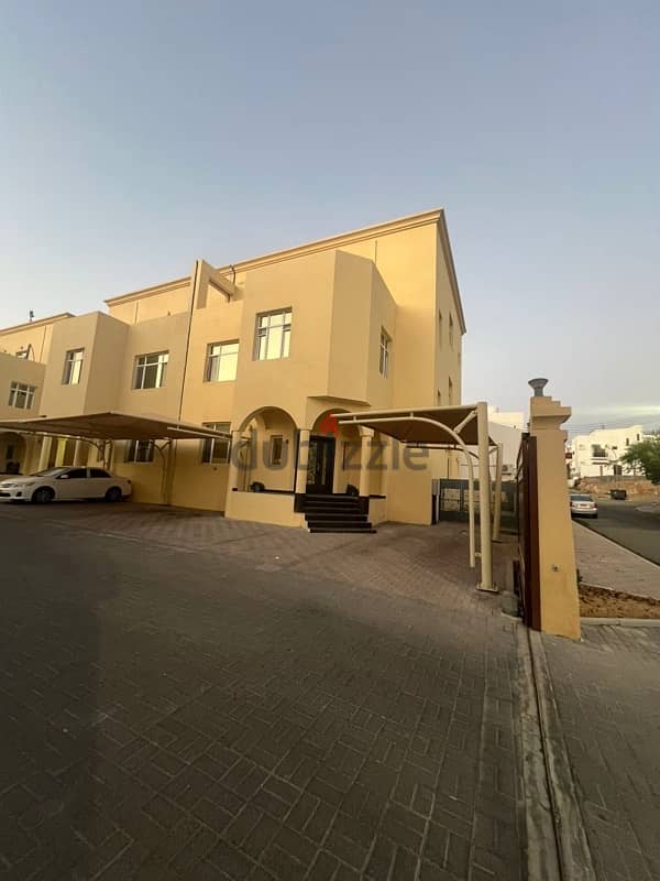 Luxurious Villa for Rent in Qurum Heights 1