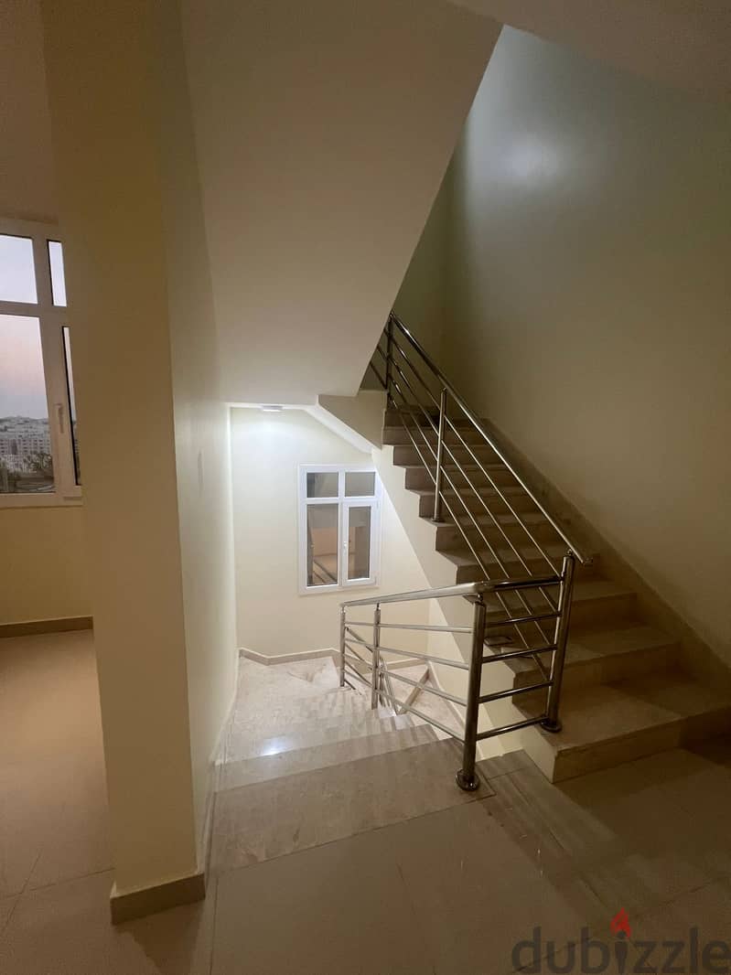 Luxurious Villa for Rent in Qurum Heights 9