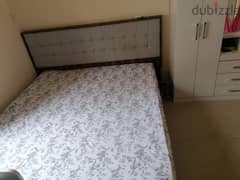 Bed with medicated mattress Queen size - Al-Ghubra near Indian school 0