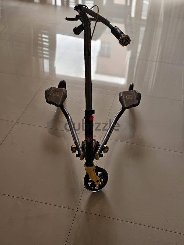 ski scooter in excellent condition 1