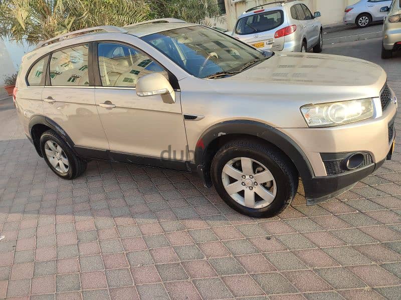 Chevrolet Captiva 2011 2.4 CC family use car 0