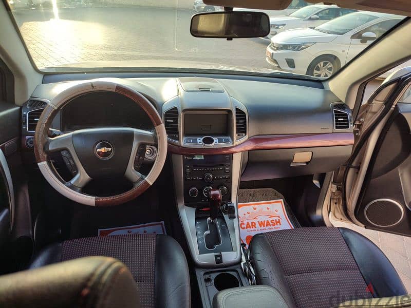 Chevrolet Captiva 2011 2.4 CC family use car 4