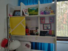 KIDS  STUDY  TABLE  FOR  SALE 0