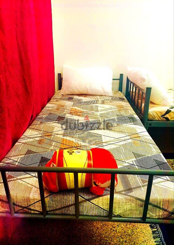 A single master bedroom or a bed space in a sharing room for rent 3