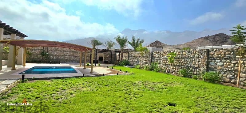 new privat ville in Jebel Sifah Resort for sale, 3 Rooms. covered pool 19