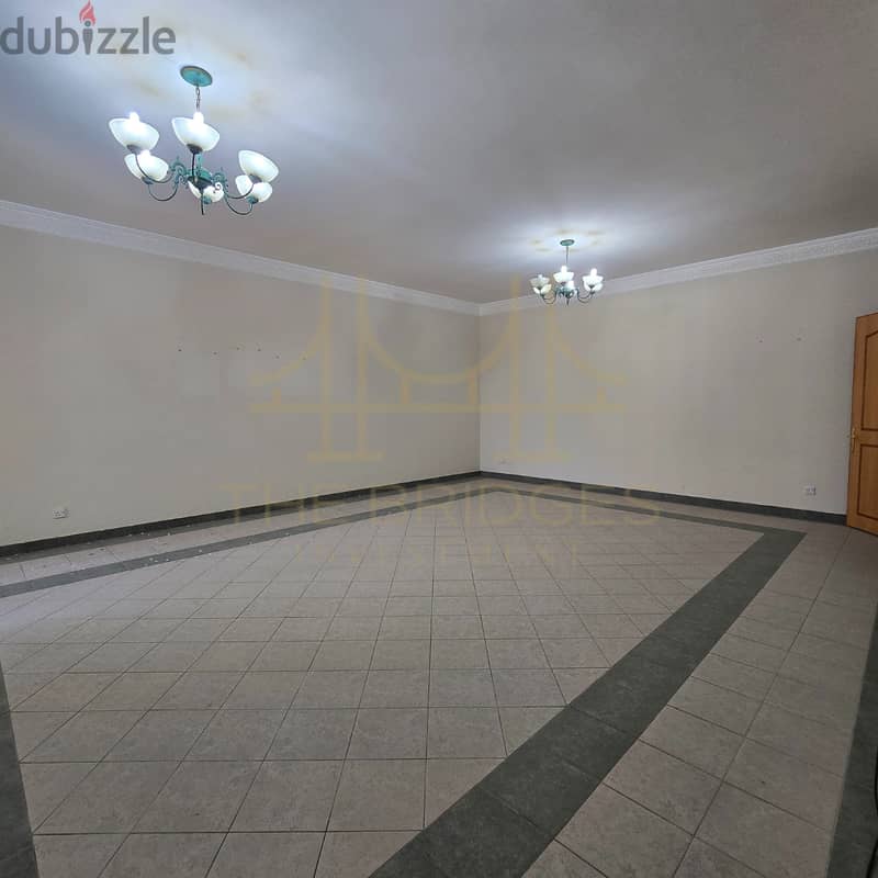 Spacious 2 BR/ 3 BR Apartmens Available for Rent in the Heart of Al Kh 4