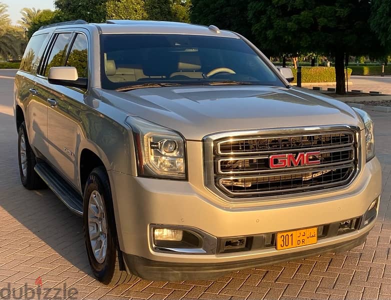 GMC Suburban 2016 1