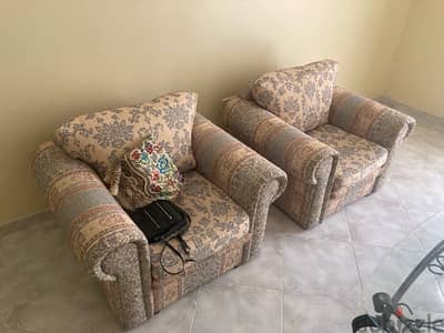 sofa ,glass table ,side bed table for sale Al qurom very clean excelln