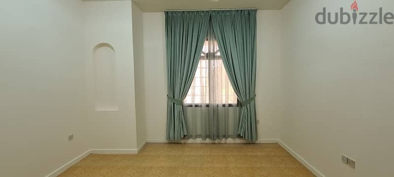 A wonderful room in a nice villa for rent 0