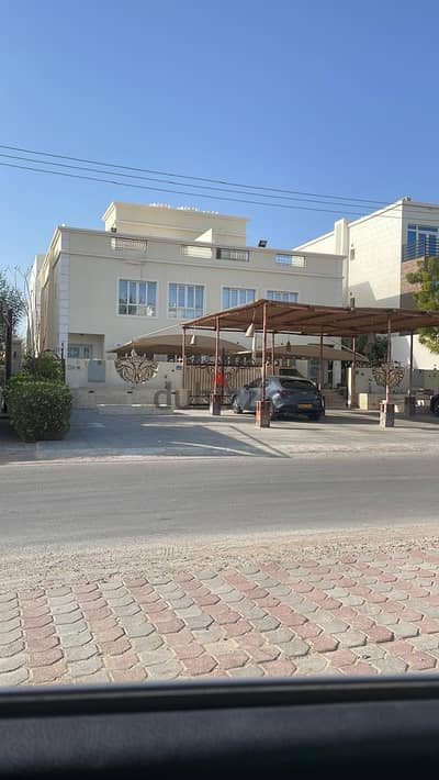 SR-ZN-621 *Elegant Villa to Let in Mawaleh North*
                                title=