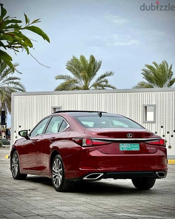 Lexus ES 350 2019 4