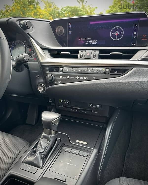 Lexus ES 350 2019 16