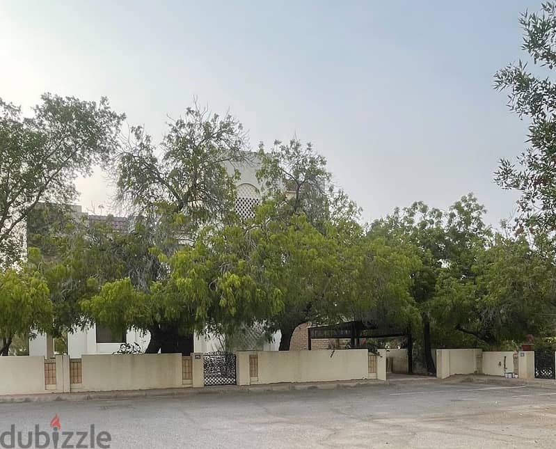 "SR-GF-417 Wide villa to let in Al Mawaleh north. Compound, Good qual 1