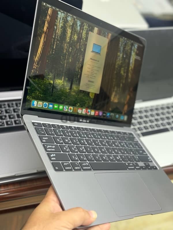 MacBook 2020 with Touch ID 16gb ram 1