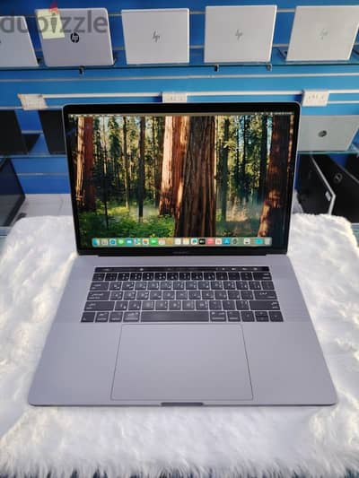 Apple MacBook pro 2018 i9 processor 32gb Ram 512gb ssd 4gb GPU