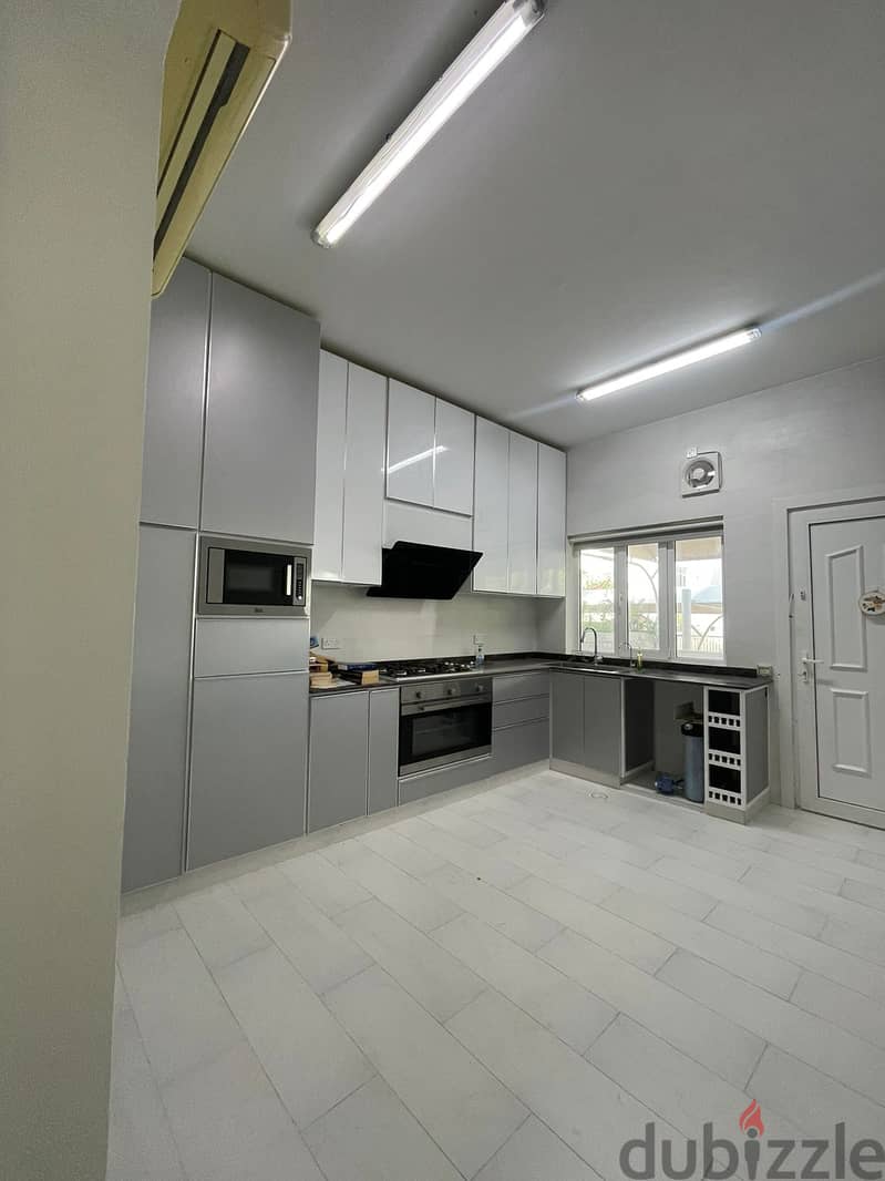 "SR-YR-612 *Spacious 4-Bedroom Home Available for Rent in Al Hail 7