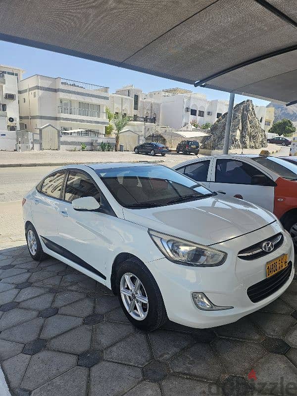 Hyundai Accent Full Automatic,CC 1.6,Family used,Good Condition 3