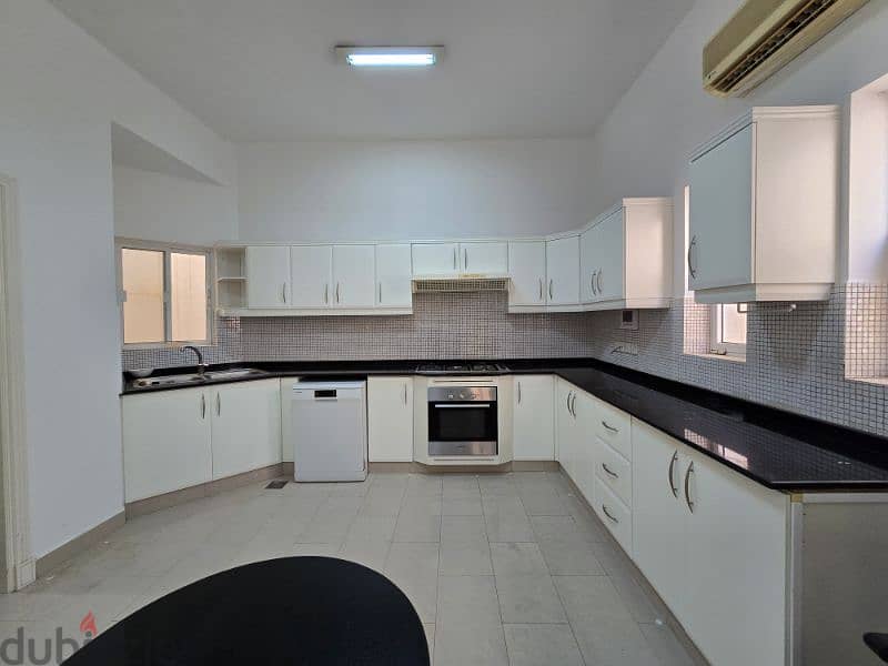 4 Br+1  BHK At Qurum Heights 8