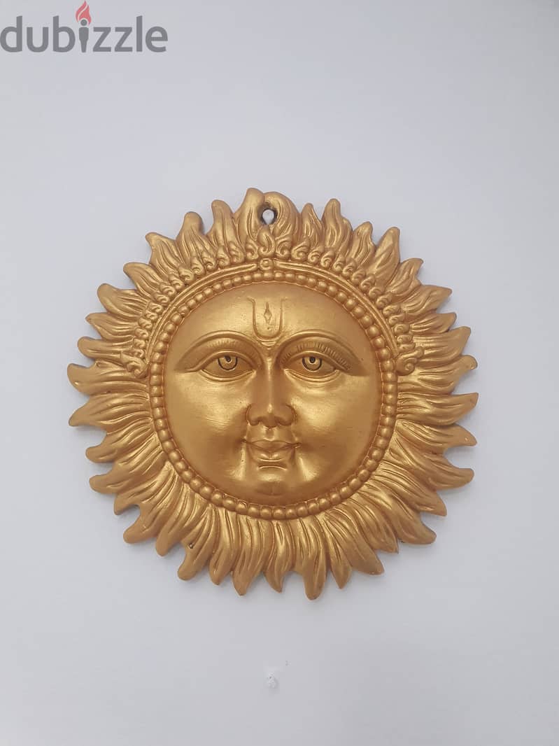 Excellent condition golden Sun wall decor 0